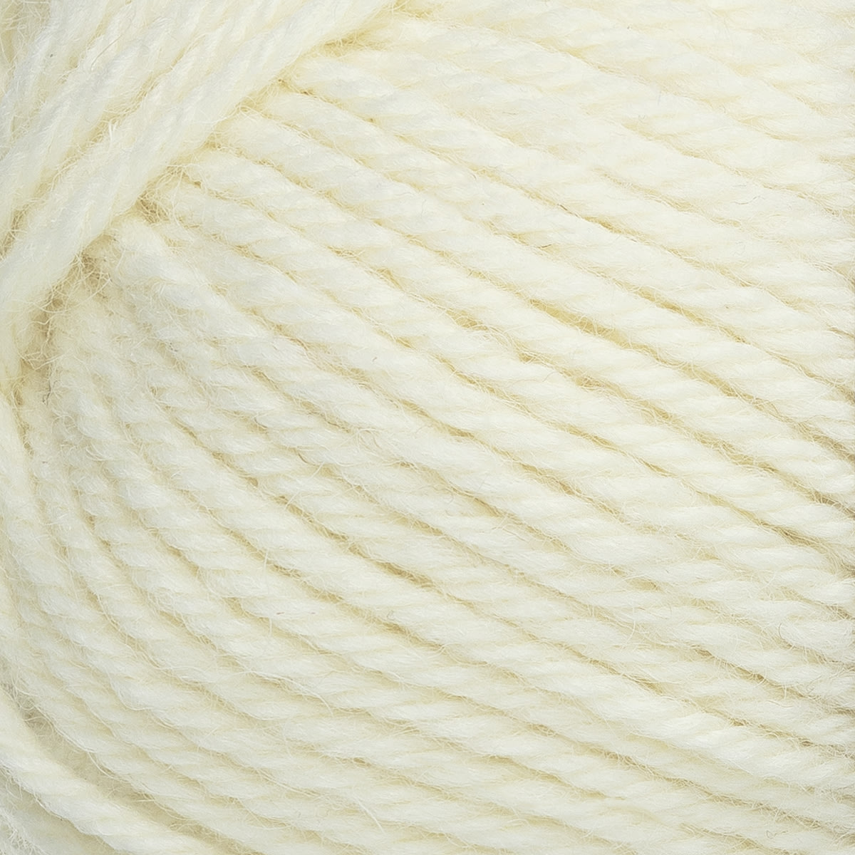 Novita Isoveli 100 g lanka