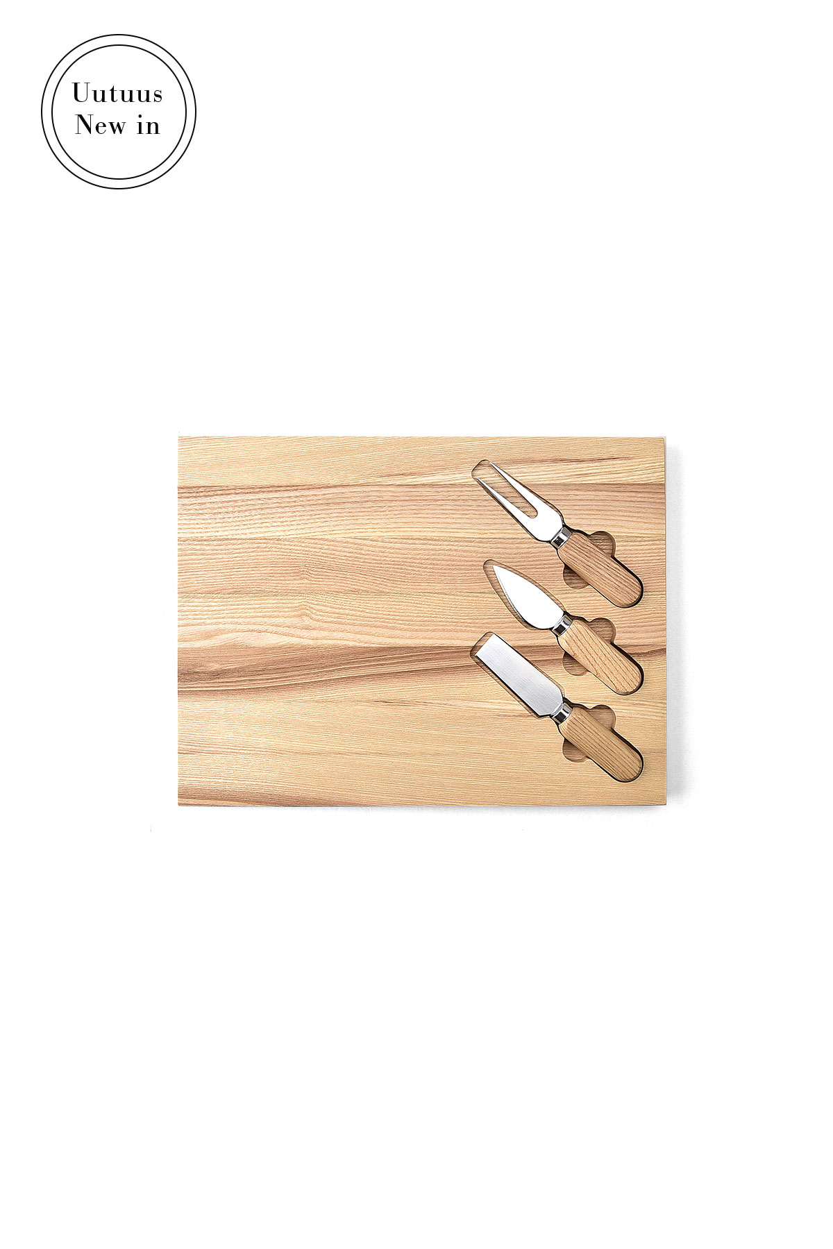 Heirol juustoveitsisetti leikkuulaudalla