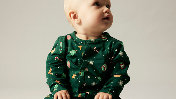 Vauvojen pyjamat ja yöpuvut